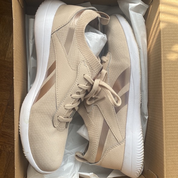 Reebok Sneakers womens Size 8.5 8 1/2 Athletic Walking Shoes Cream Rose Gold - Picture 9 of 9